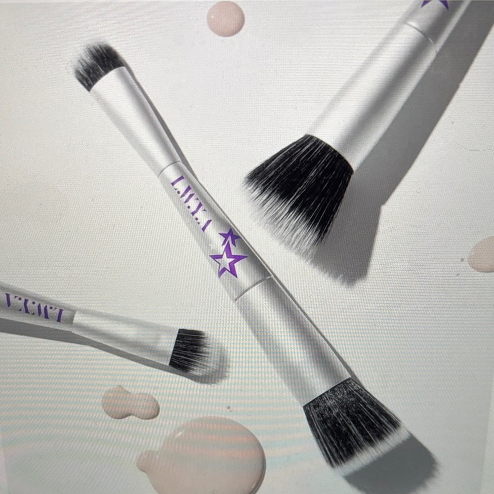 L.W.Y.A. Dual-Ended Makeup Brush Set
